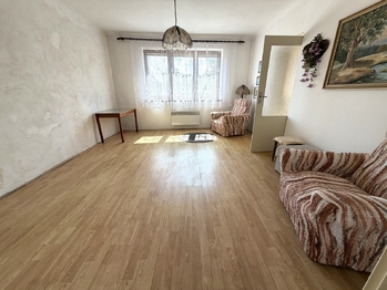 Prodej domu 220 m², Drnholec