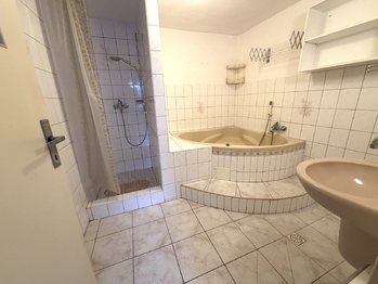 Prodej domu 220 m², Drnholec