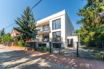 Prodej bytu 3+kk v osobním vlastnictví 114 m², Praha 10 - Dolní Měcholupy