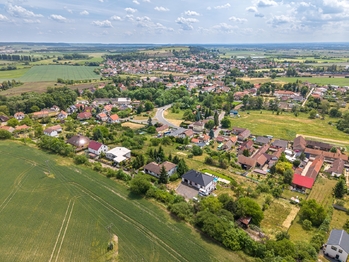 Prodej pozemku 886 m², Všetaty