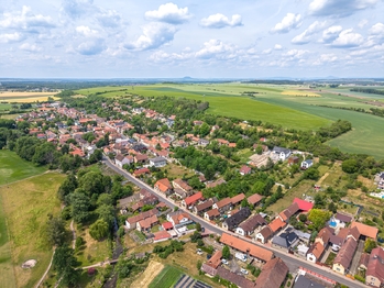 Prodej pozemku 886 m², Všetaty