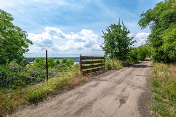 Prodej pozemku 886 m², Všetaty