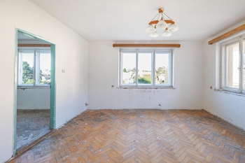Prodej domu 390 m², Bernartice