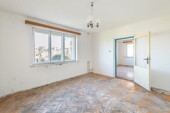 Prodej domu 390 m², Bernartice