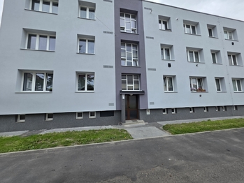 Pronájem bytu 2+kk v družstevním vlastnictví 50 m², Krupka