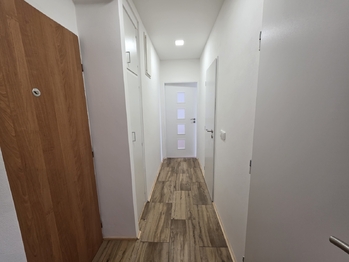 Pronájem bytu 2+kk v družstevním vlastnictví 50 m², Krupka