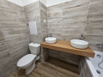Pronájem bytu 2+kk v družstevním vlastnictví 50 m², Krupka