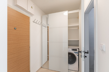 Pronájem bytu 1+kk v osobním vlastnictví 28 m², Praha 4 - Háje