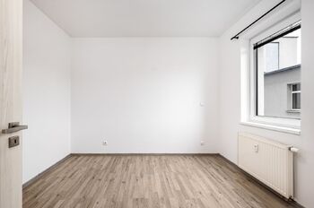 ložnice - Prodej bytu 2+kk v osobním vlastnictví 50 m², České Budějovice