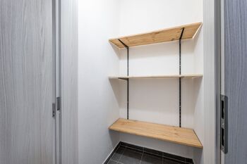 kóje na patře vedle bytu - Prodej bytu 2+kk v osobním vlastnictví 50 m², České Budějovice