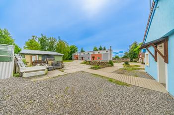Prodej nájemního domu 301 m², Kladno