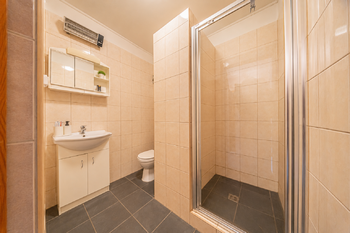 Prodej nájemního domu 301 m², Kladno