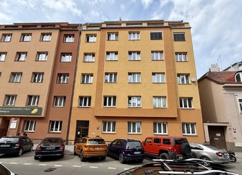 Prodej bytu 1+1 v osobním vlastnictví 46 m², Praha 7 - Holešovice