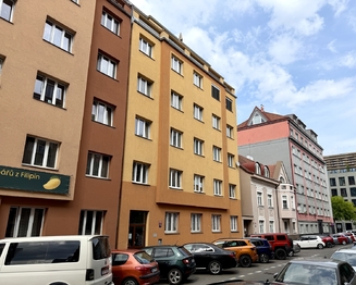 Prodej bytu 1+1 v osobním vlastnictví 46 m², Praha 7 - Holešovice