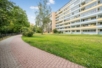 Pohled na bytový dům - Prodej bytu 2+kk v osobním vlastnictví 41 m², Kralupy nad Vltavou