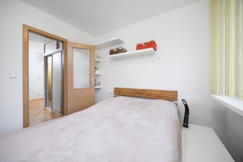 Ložnice - Prodej bytu 2+kk v osobním vlastnictví 41 m², Kralupy nad Vltavou