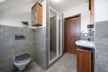 Koupelna - Prodej domu 210 m², Praha 9 - Běchovice