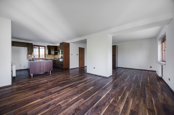 Obývací pokoj - Prodej domu 210 m², Praha 9 - Běchovice