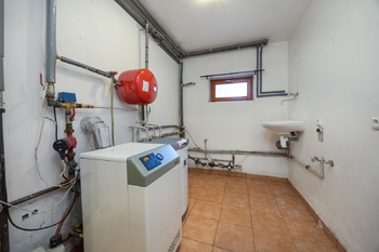 Technická místnost - Prodej domu 210 m², Praha 9 - Běchovice