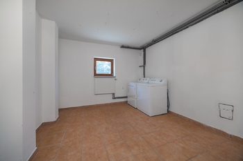 Prádelna - Prodej domu 210 m², Praha 9 - Běchovice