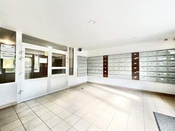 Prodej bytu 2+kk v osobním vlastnictví 40 m², Kladno