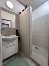 Pronájem bytu 1+kk v osobním vlastnictví 35 m², Pohořelice