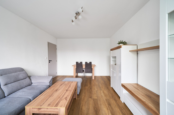 Obývací pokoj - Prodej bytu 3+1 v družstevním vlastnictví 68 m², Hradec Králové
