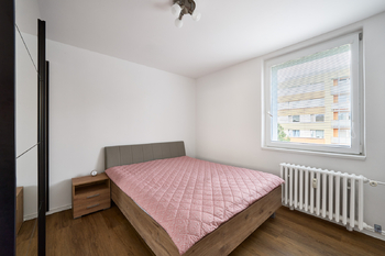 Pokoj - Prodej bytu 3+1 v družstevním vlastnictví 68 m², Hradec Králové