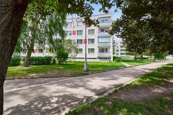 Pohled na dům - Prodej bytu 3+1 v družstevním vlastnictví 68 m², Hradec Králové