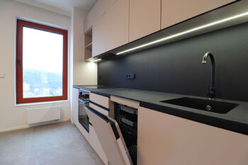 Obývací pokoj + kk - Pronájem bytu 2+kk v osobním vlastnictví 40 m², Praha 5 - Košíře