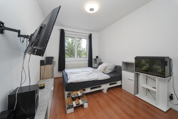 ložnice foto 1 - Prodej bytu 2+kk v osobním vlastnictví 51 m², Brno