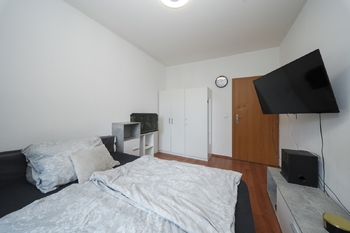 ložnice foto 3 - Prodej bytu 2+kk v osobním vlastnictví 51 m², Brno