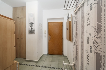 předsíň - Prodej bytu 2+kk v osobním vlastnictví 51 m², Brno