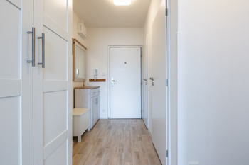 Předsíň - Pronájem bytu 2+kk v družstevním vlastnictví 42 m², Praha 4 - Chodov
