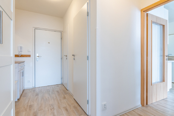 Předsíň - Pronájem bytu 2+kk v družstevním vlastnictví 42 m², Praha 4 - Chodov