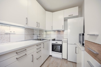 Kuchyň - Pronájem bytu 2+kk v družstevním vlastnictví 42 m², Praha 4 - Chodov 