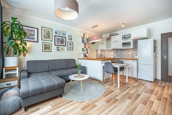 Prodej bytu 2+kk v osobním vlastnictví 48 m², Praha 10 - Uhříněves