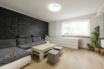obyvaci pokoj - Prodej bytu 3+1 v osobním vlastnictví 57 m², Kutná Hora