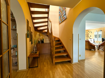 Prodej domu 400 m², Líně