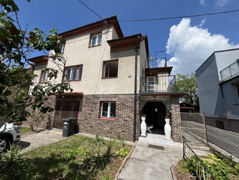 Prodej domu 200 m², Fryšták