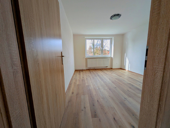 Pronájem bytu 3+kk v osobním vlastnictví 60 m², Vroutek