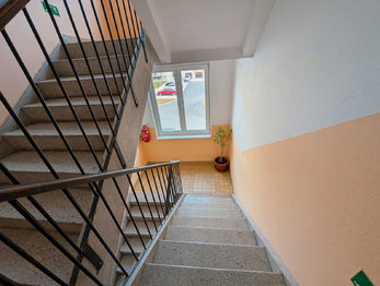 Pronájem bytu 3+kk v osobním vlastnictví 60 m², Vroutek