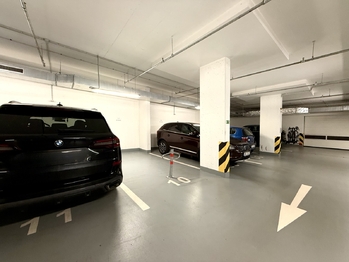 Pronájem garážového stání 12 m², Praha 7 - Holešovice
