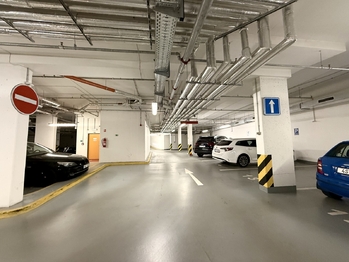 Pronájem garážového stání 12 m², Praha 7 - Holešovice