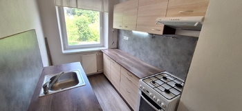 Kuchyně v 1. patře - Prodej domu 178 m², Zlín