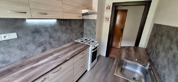 Kuchyně v 1. patře - Prodej domu 178 m², Zlín