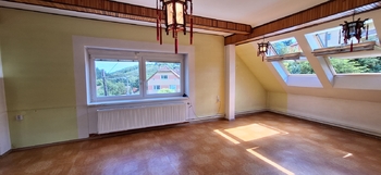 Obývací pokoj ve 2. patře - Prodej domu 178 m², Zlín