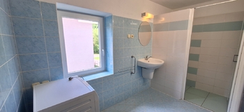 Koupelna ve 2. patře - Prodej domu 178 m², Zlín