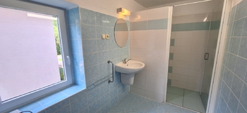 Koupelna ve 2. patře - Prodej domu 178 m², Zlín