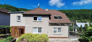 Pohled na dům ze zadní strany - Prodej domu 178 m², Zlín